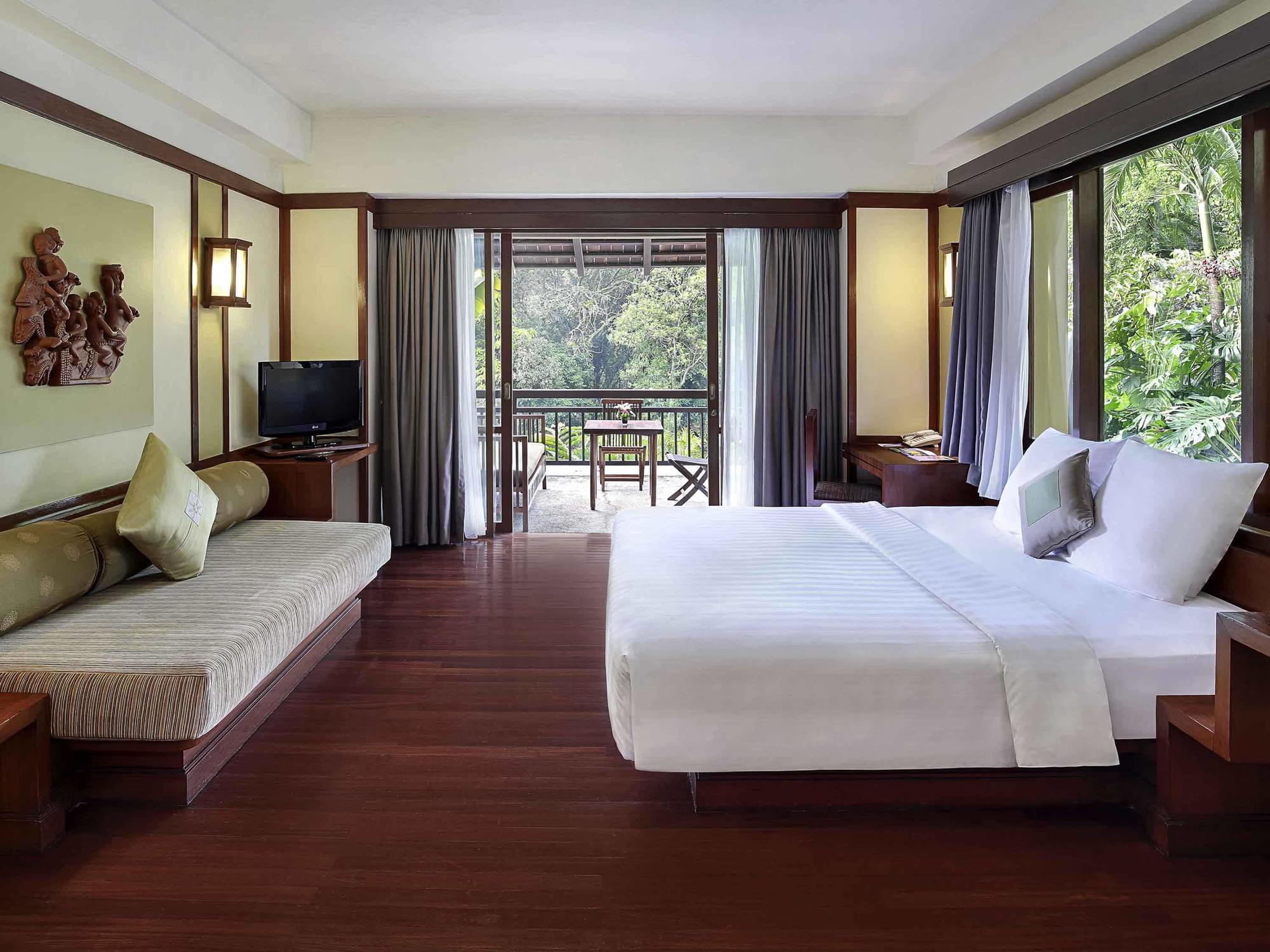 Ibis Styles Bogor Raya Hotel Екстериор снимка