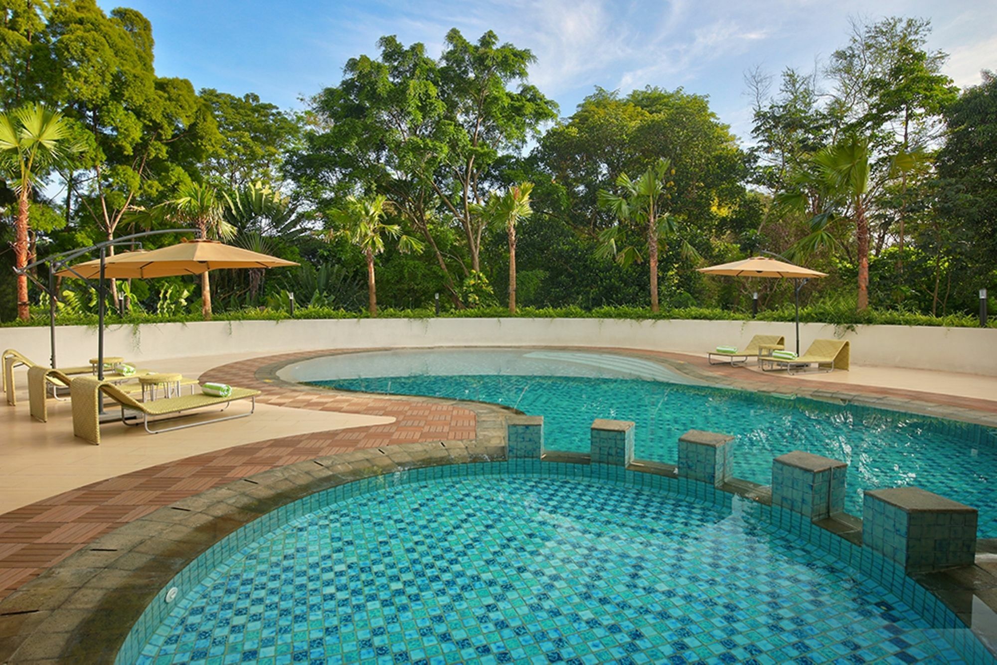 Ibis Styles Bogor Raya Hotel Екстериор снимка