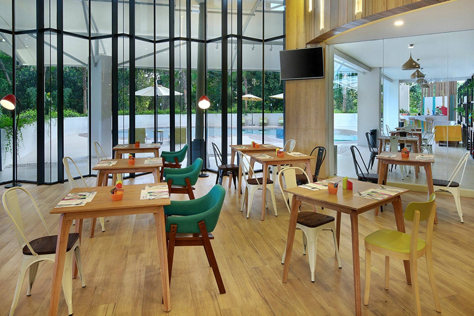 Ibis Styles Bogor Raya Hotel Екстериор снимка